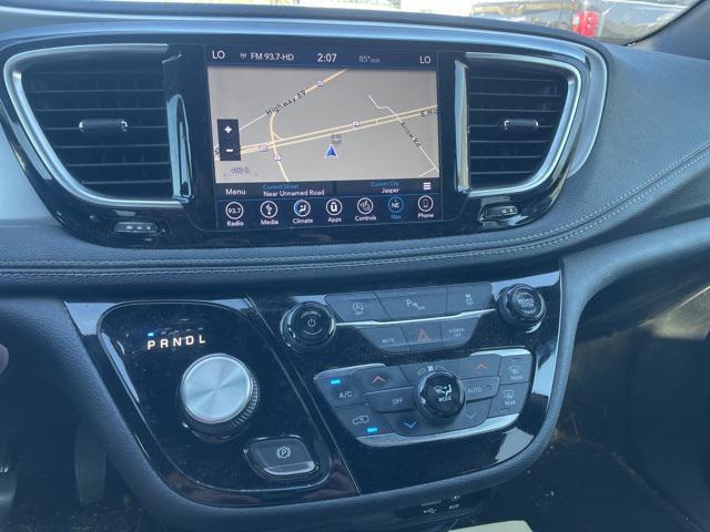 used 2019 Chrysler Pacifica car, priced at $15,352