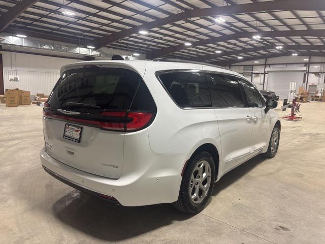used 2023 Chrysler Pacifica car, priced at $37,035