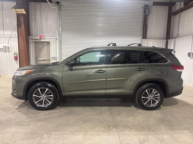 used 2019 Toyota Highlander car, priced at $22,294