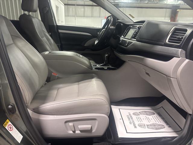 used 2019 Toyota Highlander car, priced at $22,294