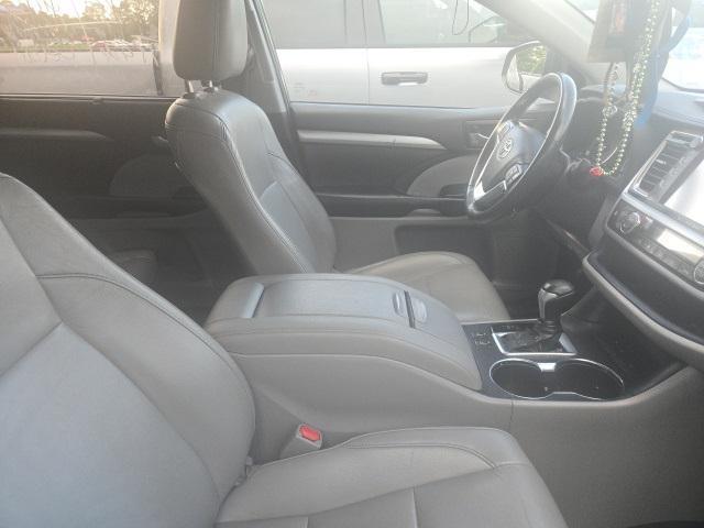 used 2019 Toyota Highlander car, priced at $24,505