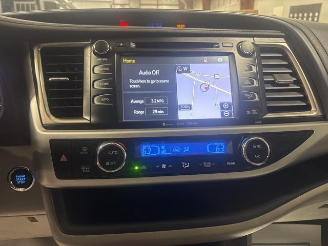 used 2019 Toyota Highlander car, priced at $22,294