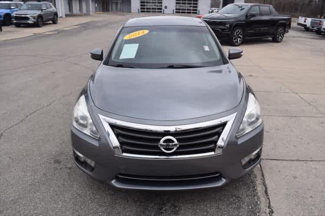 used 2014 Nissan Altima car, priced at $7,994