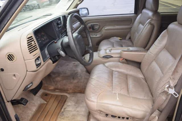 used 1998 GMC Yukon car, priced at $4,596