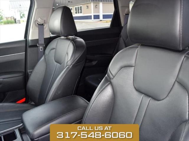 used 2024 Kia Sorento car, priced at $32,787