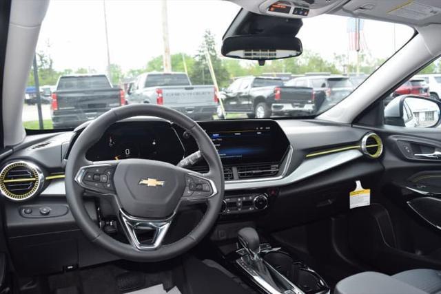new 2025 Chevrolet Trax car, priced at $26,010