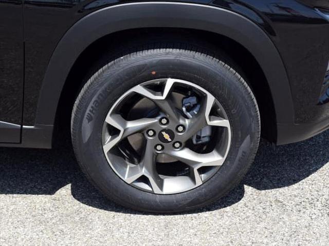 new 2025 Chevrolet Trax car, priced at $25,910