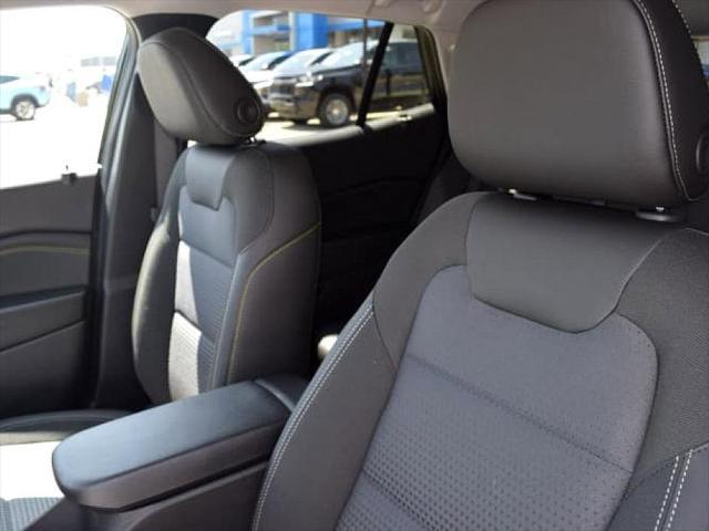 new 2025 Chevrolet Trax car, priced at $25,910