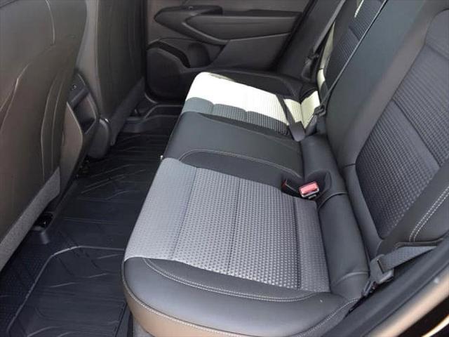 new 2025 Chevrolet Trax car, priced at $25,910