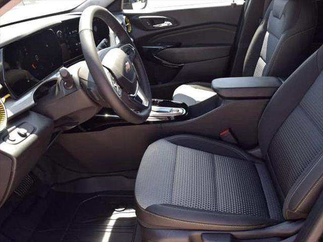 new 2025 Chevrolet Trax car, priced at $25,910