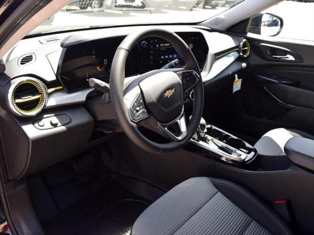 new 2025 Chevrolet Trax car, priced at $25,910