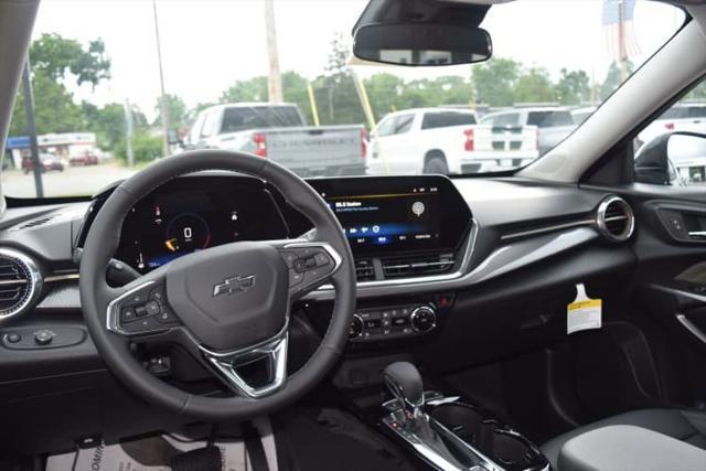 new 2025 Chevrolet Trax car, priced at $27,850