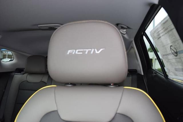 new 2025 Chevrolet Trax car, priced at $27,850