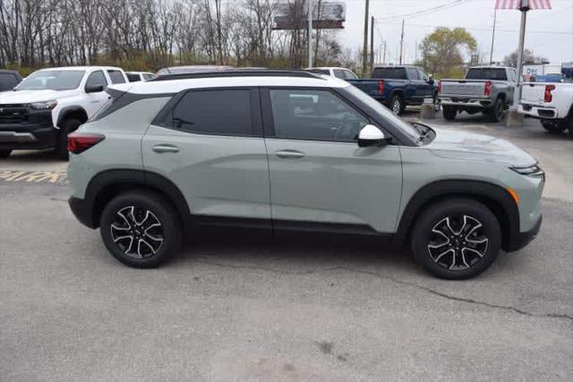 new 2025 Chevrolet TrailBlazer car, priced at $32,330