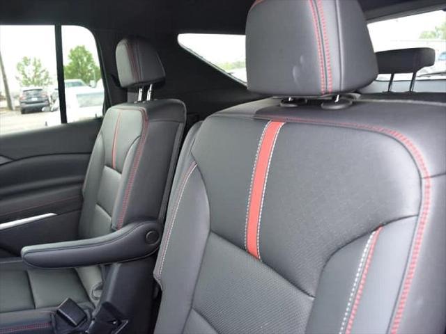 used 2024 Chevrolet Traverse car, priced at $53,874