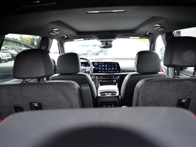 used 2024 Chevrolet Traverse car, priced at $53,874