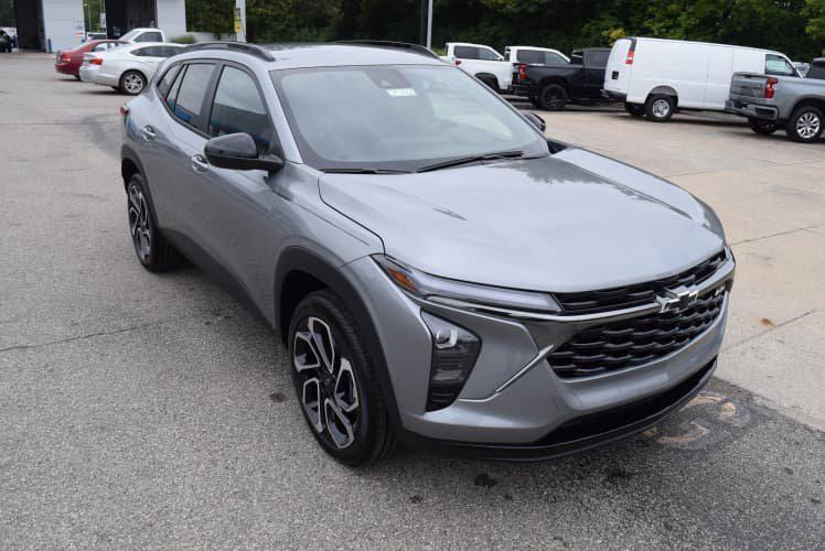 new 2025 Chevrolet Trax car, priced at $26,489