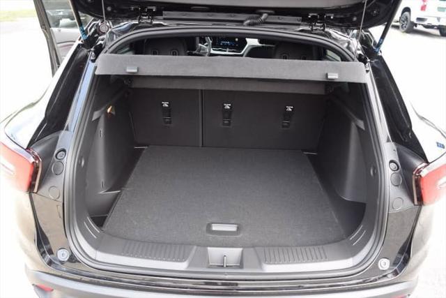 new 2025 Chevrolet Trax car, priced at $26,135