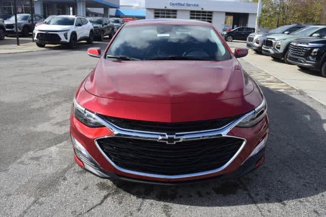 new 2025 Chevrolet Malibu car, priced at $28,915