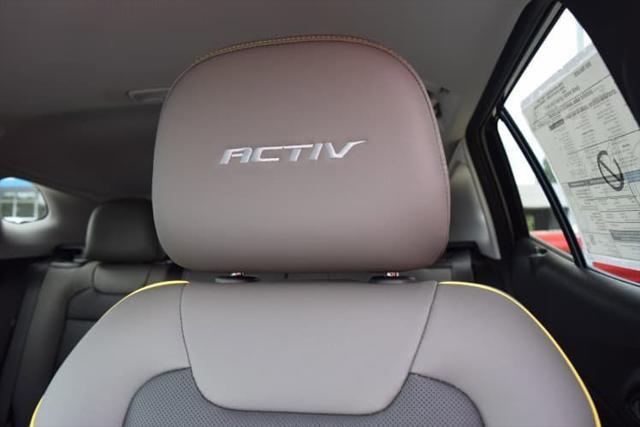 new 2025 Chevrolet Trax car, priced at $27,850