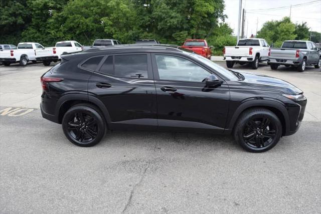 new 2025 Chevrolet Trax car, priced at $27,850