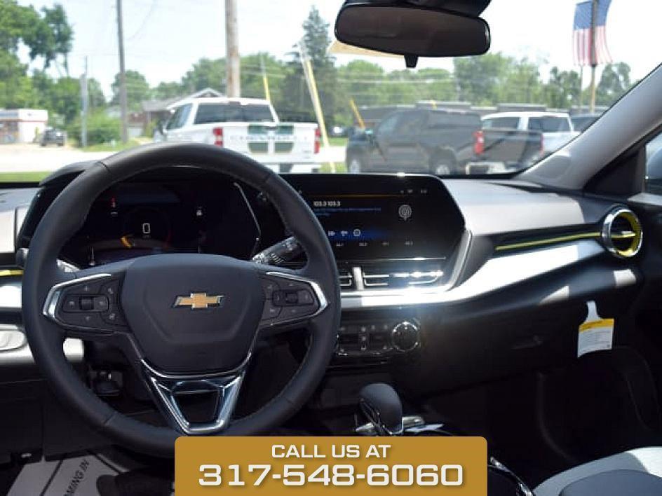 new 2025 Chevrolet Trax car, priced at $26,025