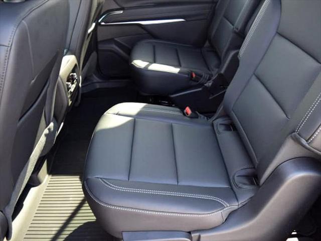 new 2025 Chevrolet Traverse car, priced at $44,859