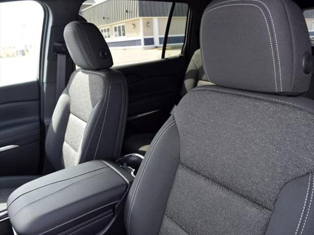 new 2025 Chevrolet Traverse car, priced at $42,864