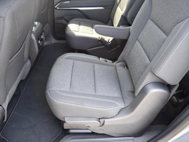 new 2025 Chevrolet Traverse car, priced at $42,864