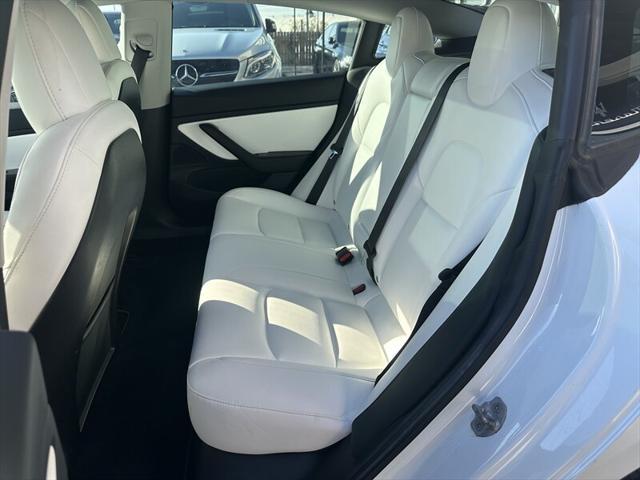 used 2019 Tesla Model 3 car