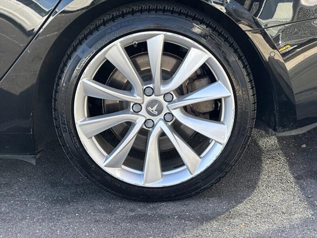 used 2018 Tesla Model 3 car