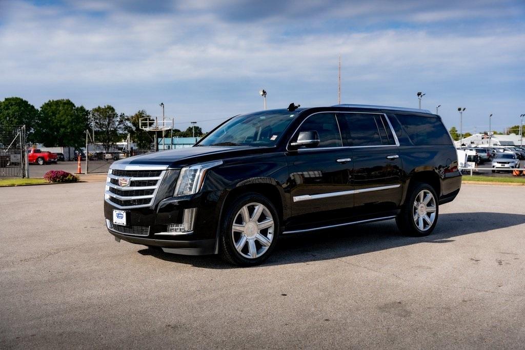 used 2020 Cadillac Escalade ESV car, priced at $34,547