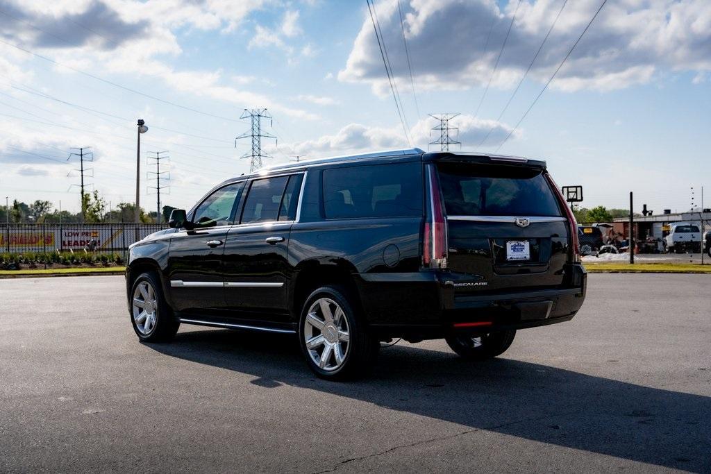 used 2020 Cadillac Escalade ESV car, priced at $34,547