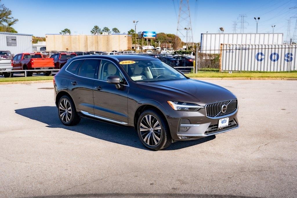 used 2022 Volvo XC60 car, priced at $35,172