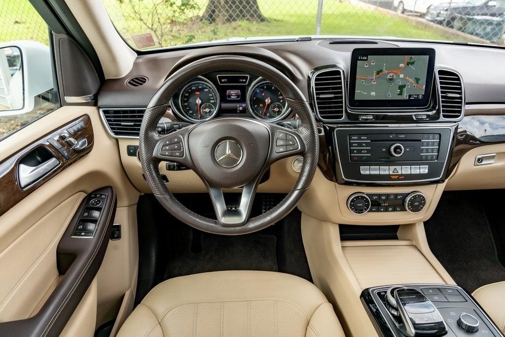 used 2019 Mercedes-Benz GLE 400 car, priced at $25,317