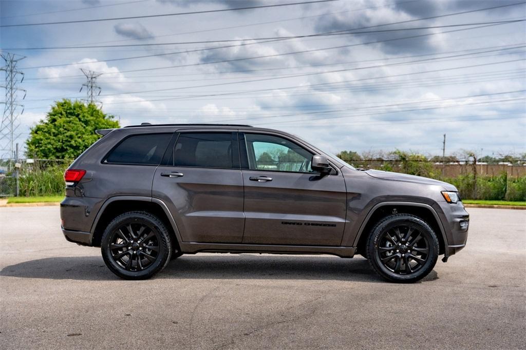 used 2020 Jeep Grand Cherokee car, priced at $28,112
