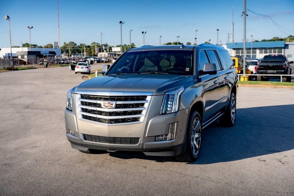 used 2018 Cadillac Escalade ESV car, priced at $30,920