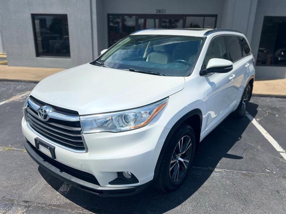 used 2016 Toyota Highlander car, priced at $19,995