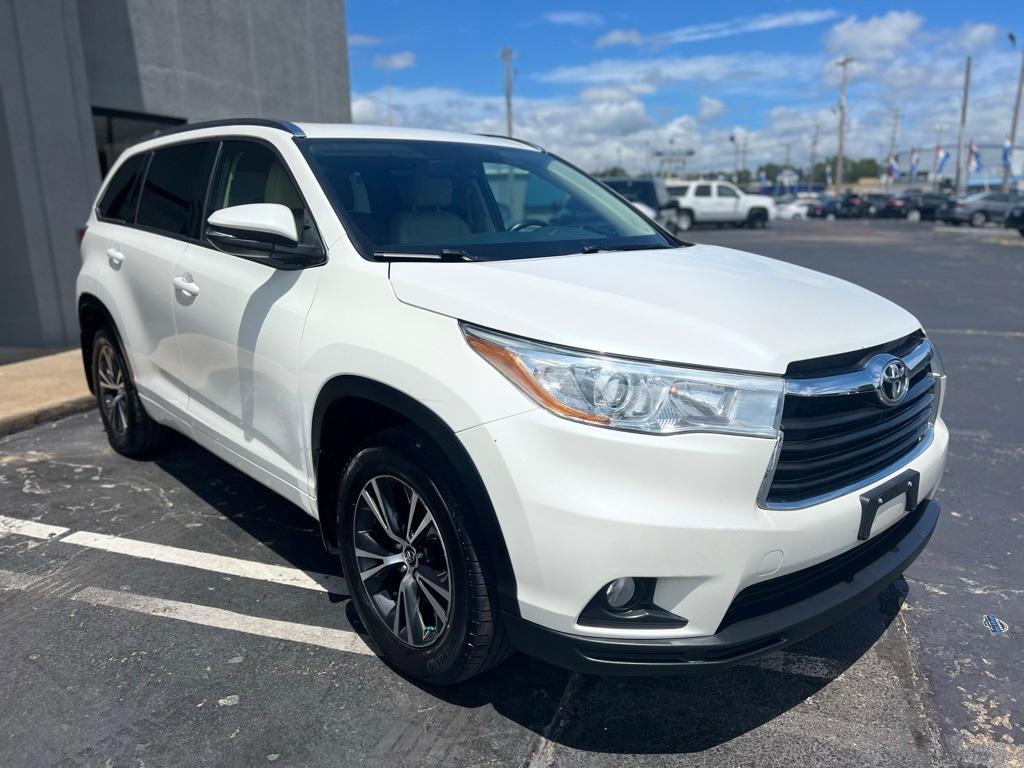 used 2016 Toyota Highlander car, priced at $19,995