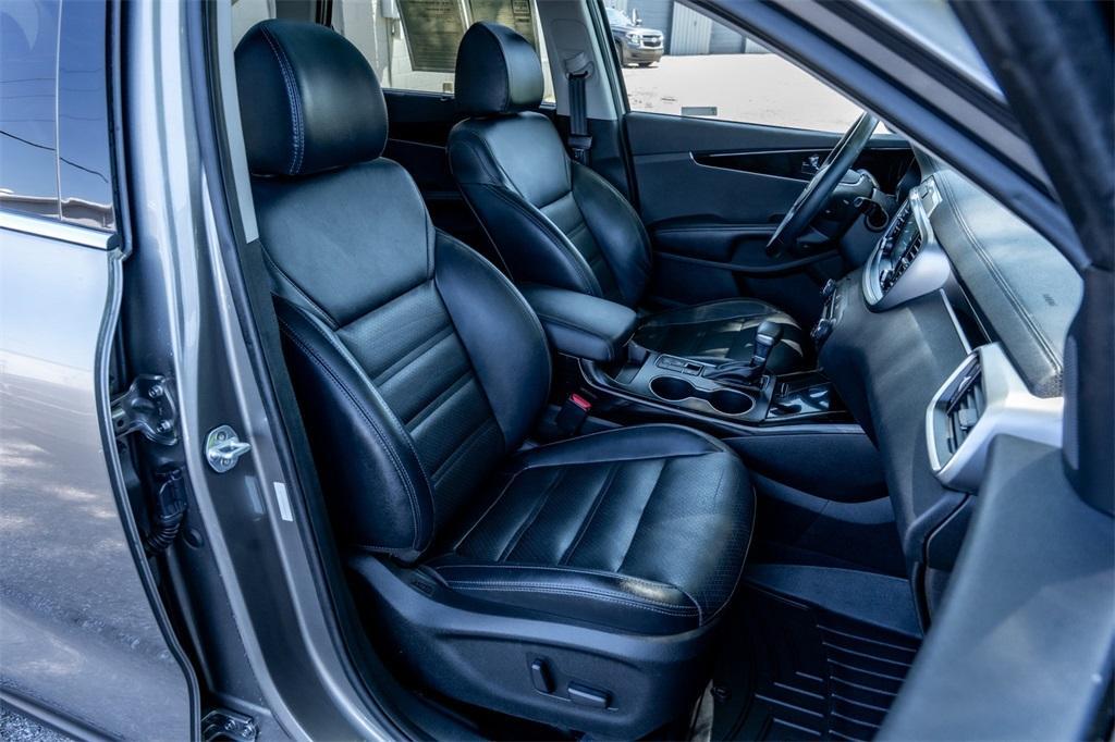 used 2019 Kia Sorento car, priced at $16,988