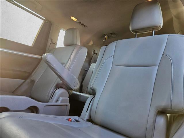 used 2018 Toyota Highlander car, priced at $21,880