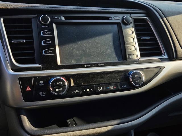 used 2018 Toyota Highlander car, priced at $21,880