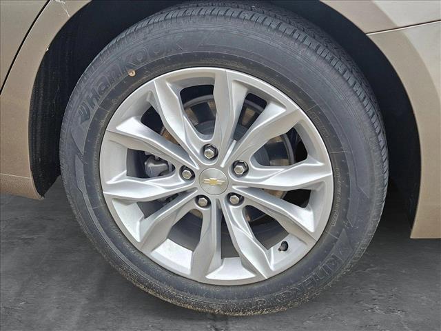 used 2022 Chevrolet Malibu car, priced at $18,998