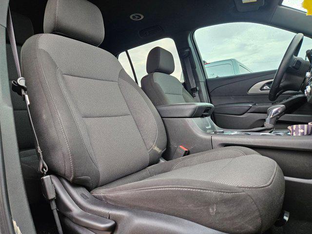 used 2023 Chevrolet Traverse car, priced at $31,267