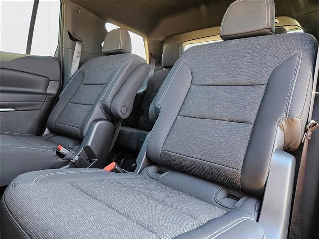 new 2026 Chevrolet Traverse car, priced at $43,120