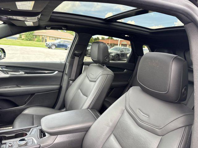 used 2021 Cadillac XT5 car, priced at $30,500