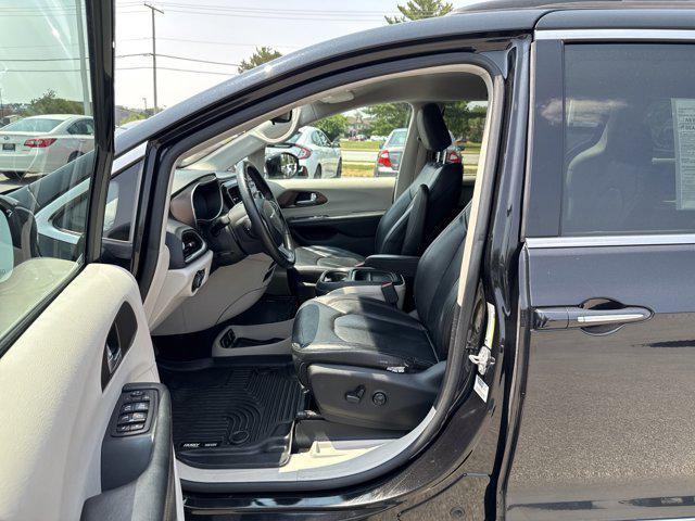 used 2017 Chrysler Pacifica car, priced at $15,486