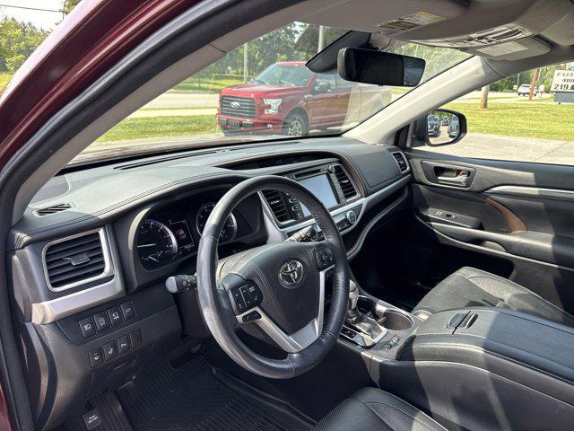 used 2018 Toyota Highlander car, priced at $27,999