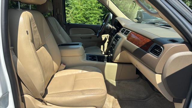 used 2014 GMC Yukon car, priced at $10,995