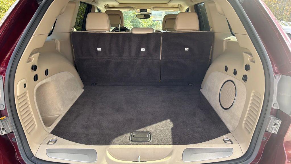 used 2020 Jeep Grand Cherokee car, priced at $18,995